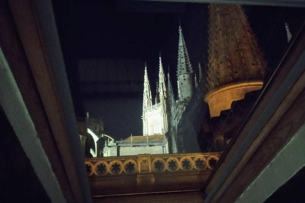 Buhardilla Con Vistas A La Catedral Leilighet Burgo Eksteriør bilde