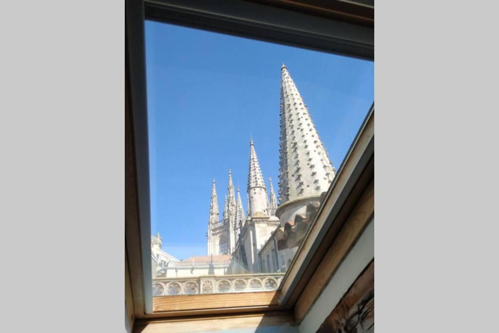 Buhardilla Con Vistas A La Catedral Leilighet Burgo Eksteriør bilde
